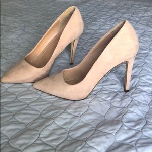 Beige heels